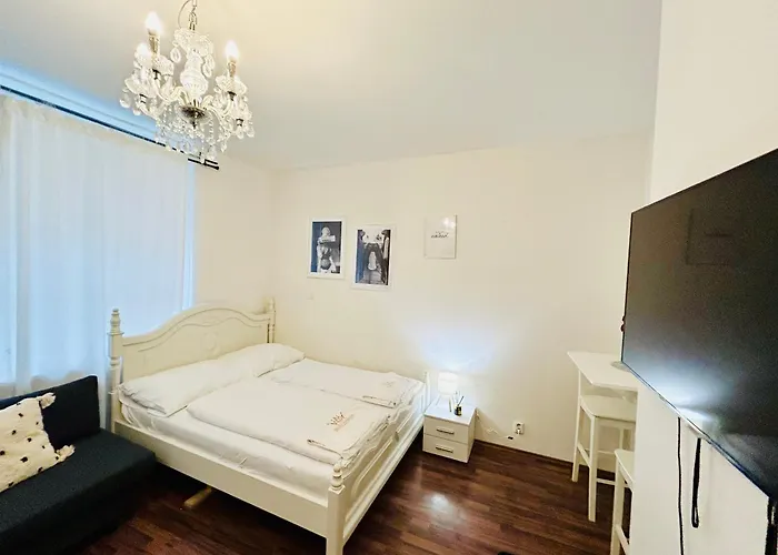 Warm And Cozy Apartment Design Center Of Prague